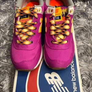 New Balance Women WL574EXB Size 6.5